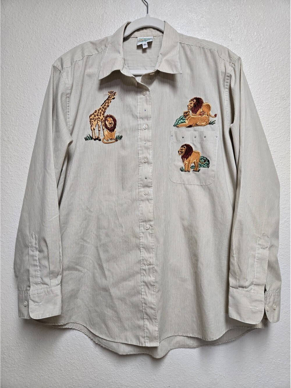 Vtg MGM Grand Las Vegas Souvenir Shirt XL Tan Pinstripe Embroidered Lion Giraffe
